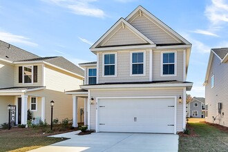 8710 Revival Rd in North Charleston, SC - Building Photo - Building Photo