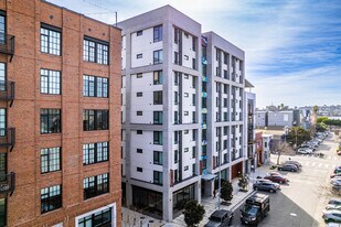 2070 Bryant St in San Francisco, CA - Building Photo