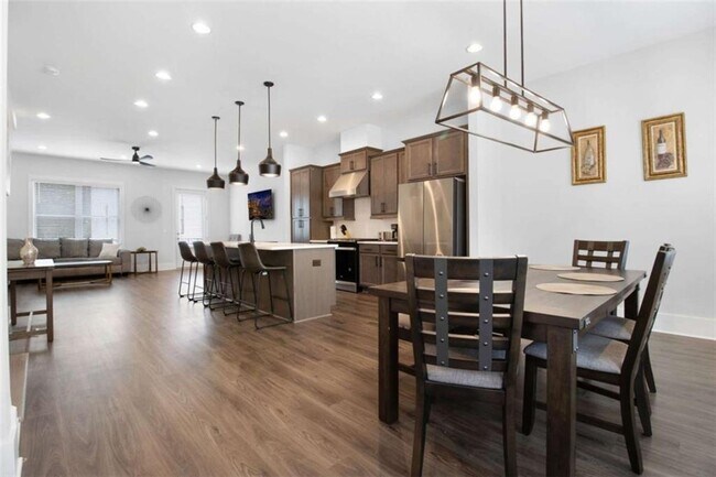 2443 Sycamore Rd NW in Atlanta, GA - Building Photo - Building Photo