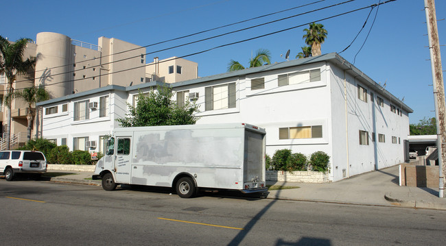 4571 Haskell Ave in Van Nuys, CA - Building Photo - Building Photo