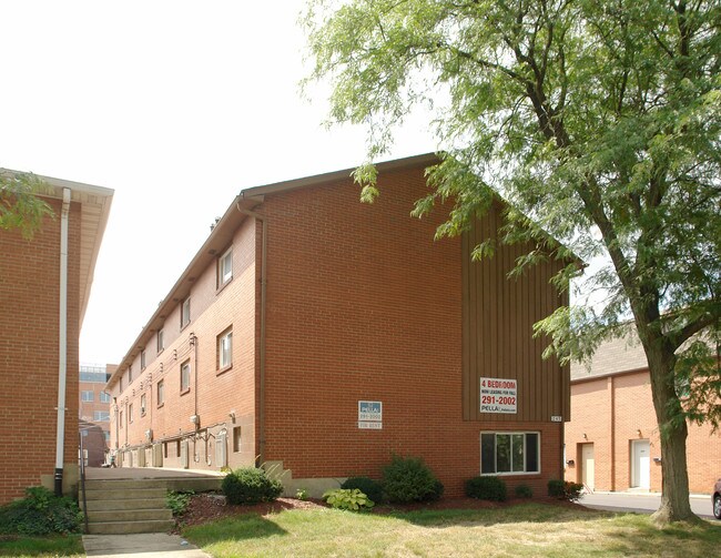 245 W Norwich Ave in Columbus, OH - Foto de edificio - Building Photo