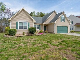 2923 Drum Point Crescent in Chesapeake, VA - Building Photo