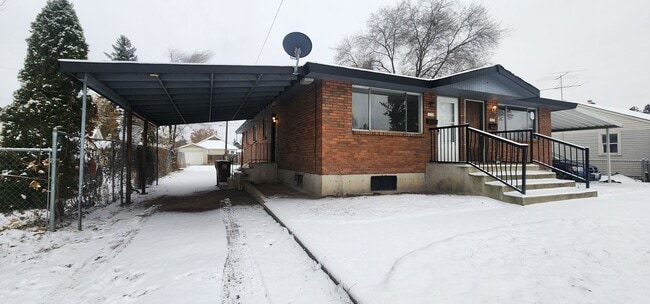 property at 1228 E North Ave