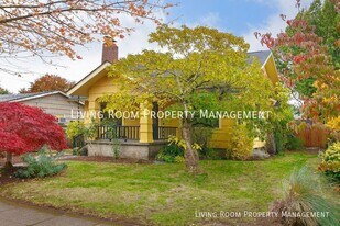 4542 SE 60th Ave in Portland, OR - Building Photo