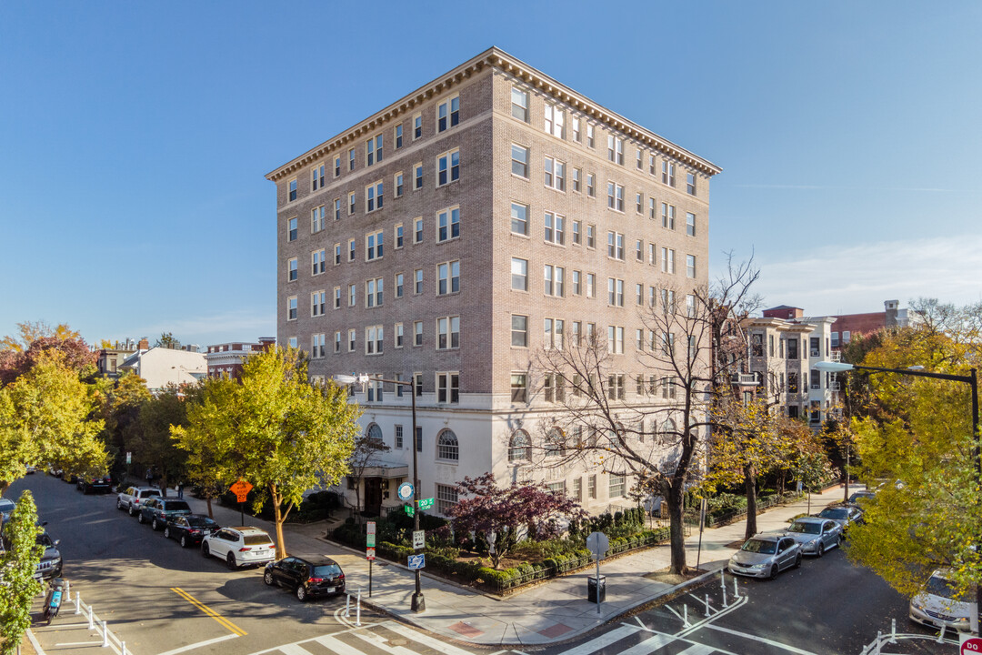 Chateau Thierry in Washington, DC - Building Photo