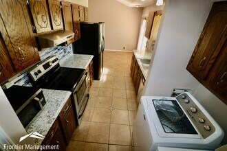 2607 Rogers Blvd in Manhattan, KS - Building Photo - Building Photo