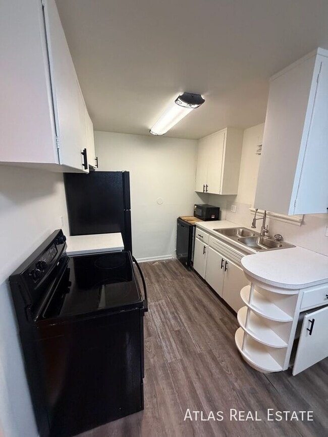 property at 5110 S Pearl St