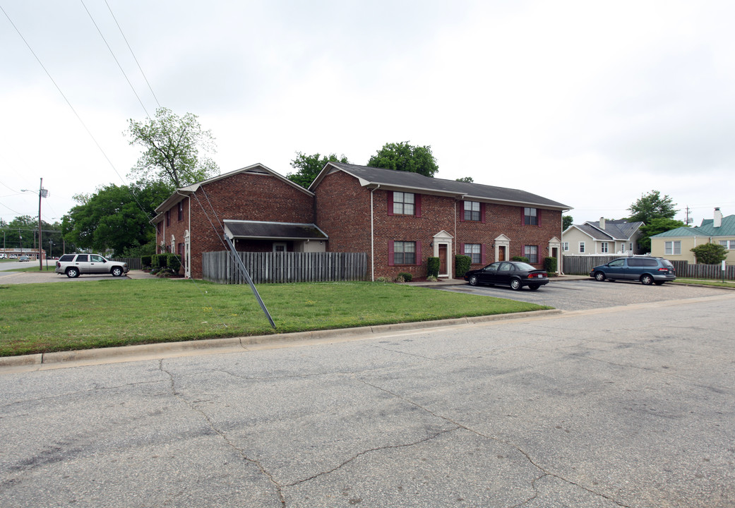 Parrish Townes in Dunn, NC - Building Photo