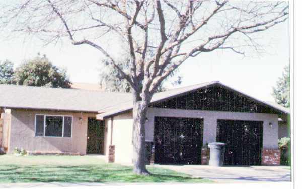 217-219 N Riverside Dr in Modesto, CA - Building Photo - Building Photo