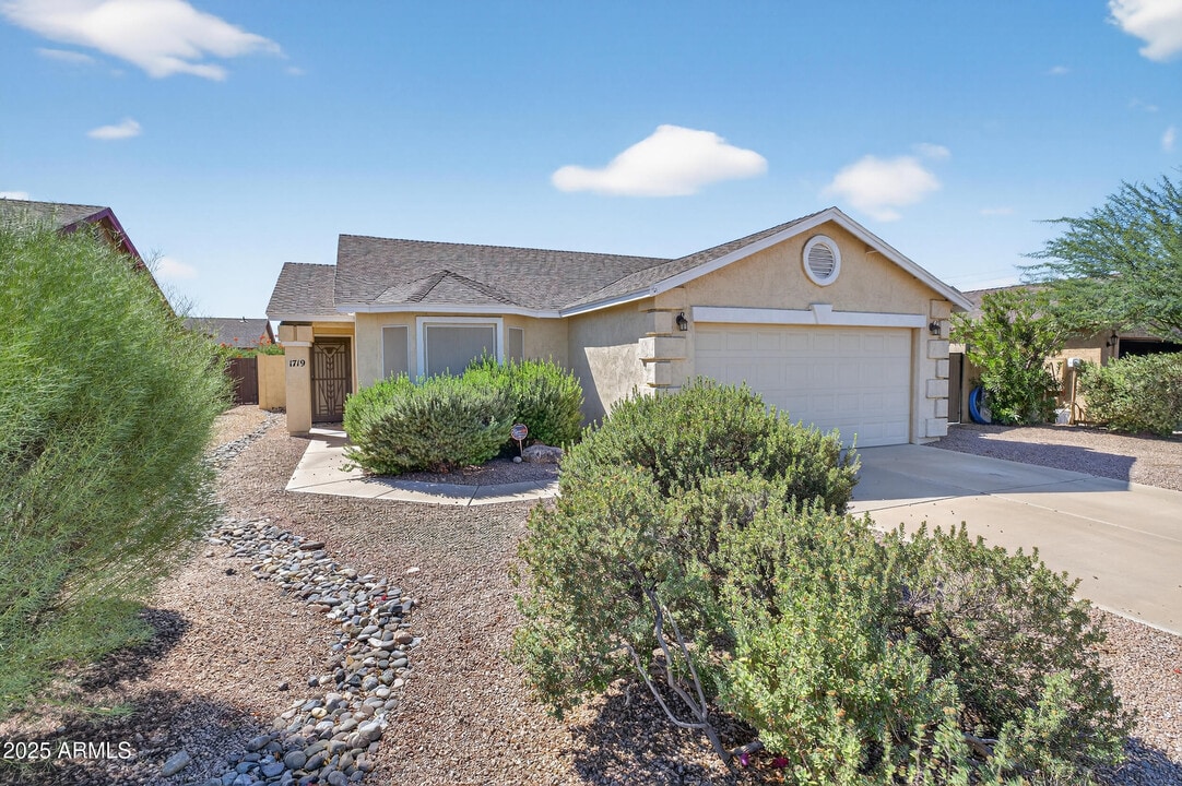 1719 E Sandalwood Rd in Casa Grande, AZ - Building Photo