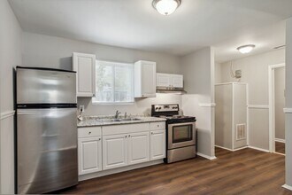 1919 E 56th St in Savannah, GA - Building Photo - Building Photo