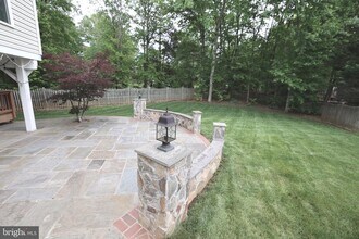 13601 Old Chatwood Pl in Chantilly, VA - Building Photo - Building Photo