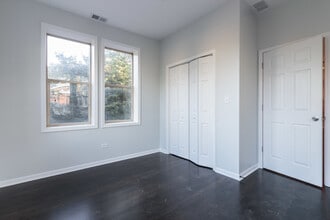 5134 N Oakley Ave in Chicago, IL - Building Photo - Building Photo