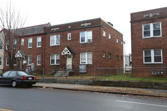 1709 W Virginia Ave NE in Washington, DC - Building Photo - Building Photo