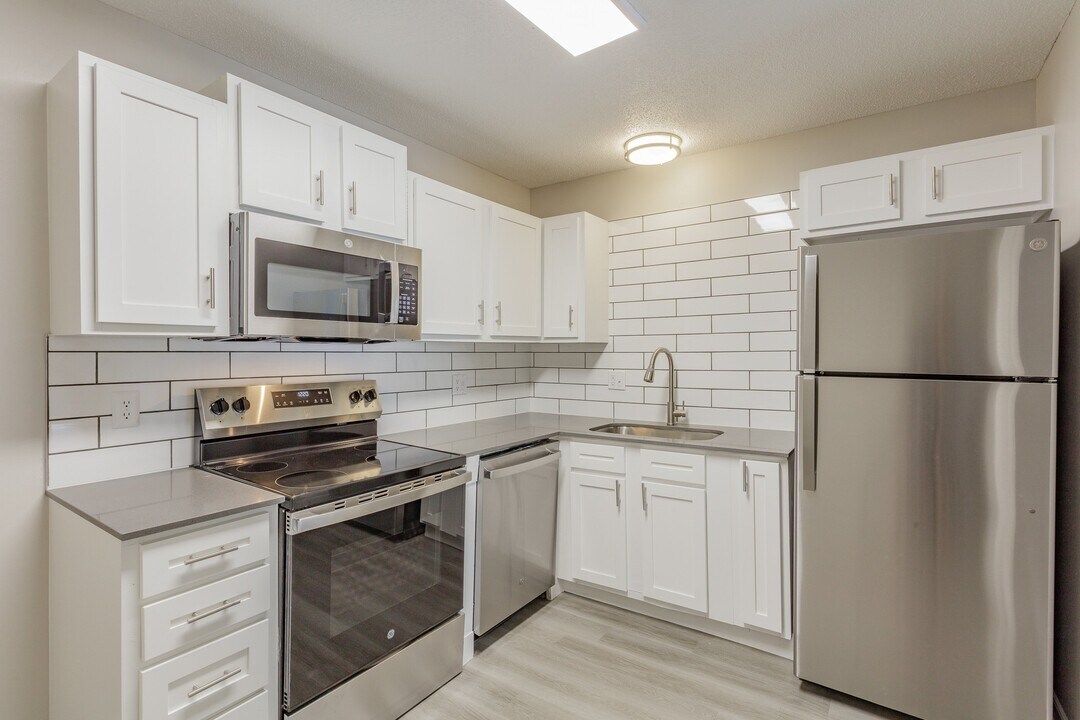 Compass Heights in Hixson, TN - Building Photo