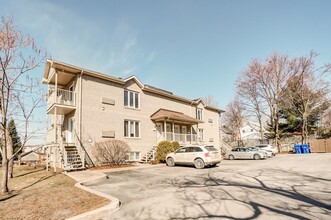 43 Symmes Rue in Gatineau, QC - Building Photo - Building Photo