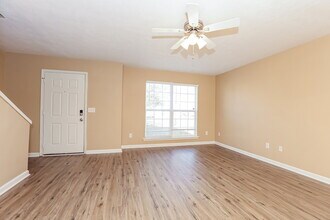 1321 E Nir Shreibman in La Vergne, TN - Building Photo - Building Photo