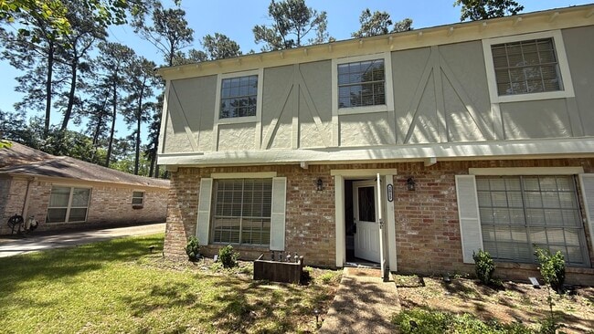 property at 2815 Woodland Grove Dr