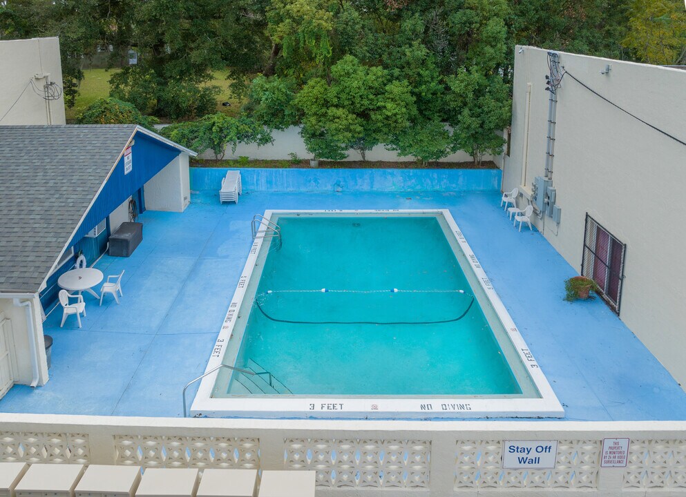 Trollie Lane Apartments in Jacksonville, FL - Foto de edificio