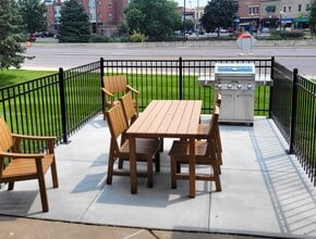 Northridge Court-55+ Senior Housing in Shakopee, MN - Foto de edificio - Building Photo
