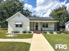 309 S Pender St in Fremont, NC - Building Photo