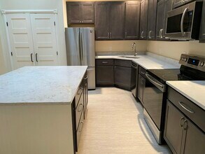 408 S Superior St in Albion, MI - Building Photo - Building Photo