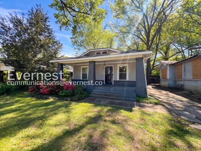 property at 1489 Faxon Ave