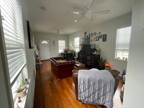 8637 Pritchard Pl in New Orleans, LA - Foto de edificio - Building Photo