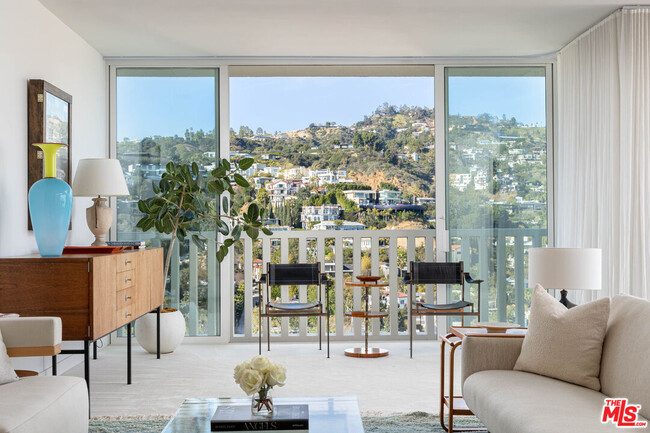 property at 9255 Doheny Rd