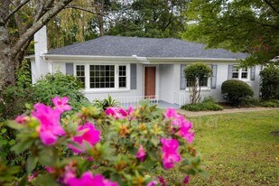 121 Scarlett St in Greenville, SC - Building Photo