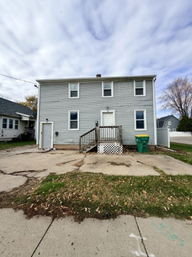 property at 116 S Baird St