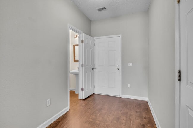 765 Canyon Oak Loop in Richmond Hill, GA - Building Photo - Building Photo