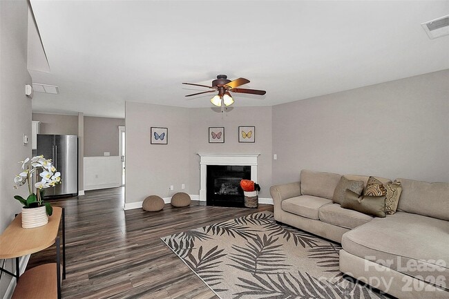 1711 Rustic Arch Way in Huntersville, NC - Building Photo - Building Photo