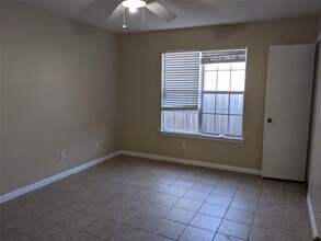 1912 Alex Ave in Austin, TX - Building Photo - Building Photo