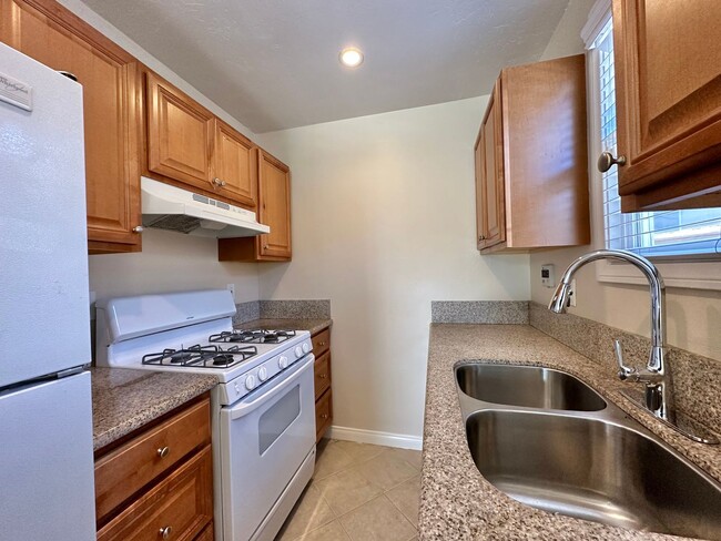 2118-2120 Reed Ave in San Diego, CA - Building Photo - Building Photo