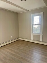 264 Ulsterville Rd-Unit -LOWER in Pine Bush, NY - Building Photo - Building Photo