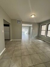 768 Greenbay Ave in Calumet City, IL - Building Photo - Building Photo