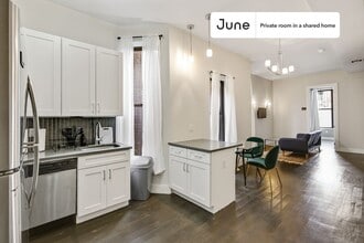 Room in Shared 4 bed/2 bath home, Unit B in Brooklyn, NY - Foto de edificio - Building Photo