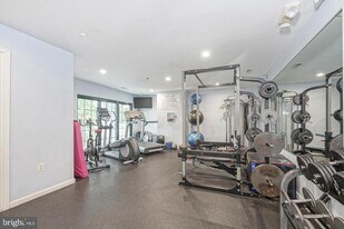 2 Leverington Ave in Philadelphia, PA - Building Photo