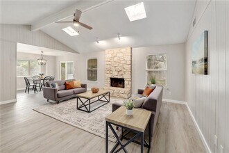 707 Newcastle Ln in Leander, TX - Building Photo - Building Photo