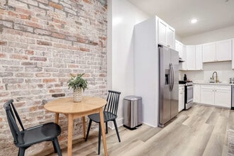 1050 Annunciation St in New Orleans, LA - Building Photo - Building Photo