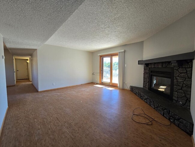 1436 Miracerros Loop S in Santa Fe, NM - Building Photo - Building Photo