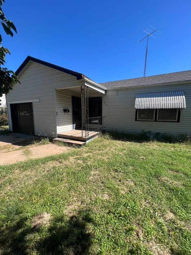 property at 825 N Anthony Ave