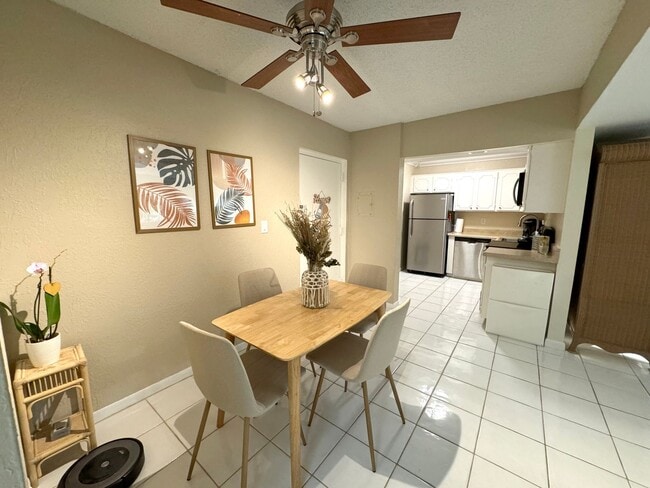 450 NW 20th St in Boca Raton, FL - Building Photo - Building Photo