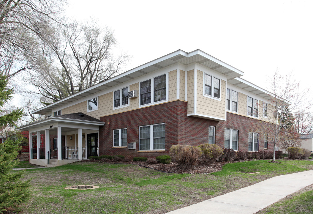 3647 Sumter Ave in St. Louis Park, MN - Foto de edificio