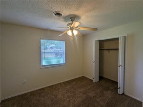 3741 N Whippoorwill Ct in Fayetteville, AR - Building Photo - Building Photo