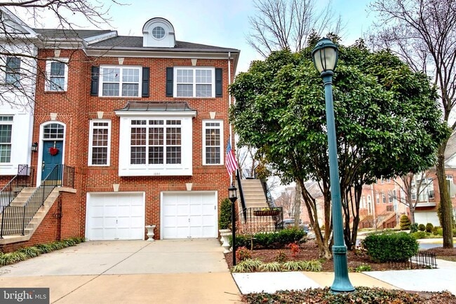 property at 1880 Crescent Park Dr