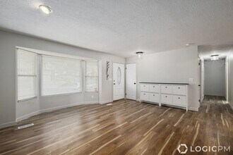 10328 Countrywood Dr in Sandy, UT - Building Photo - Building Photo
