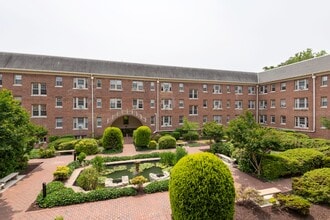 Kew Gardens in Washington, DC - Building Photo - Building Photo