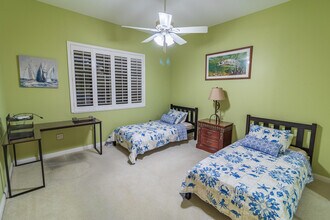 36 Harbour Isle Dr W in Fort Pierce, FL - Building Photo - Building Photo